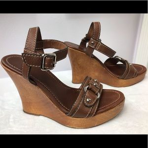 Banana Republic -Brown Leather/Wood Rubber Wedges